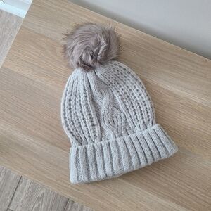 Cozy Gray Knit Pom-Pom Beanie Aerie